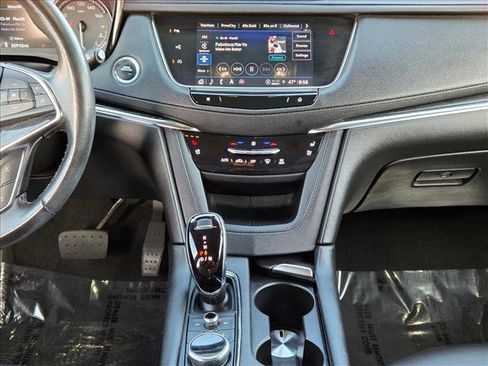 Used 2022 Cadillac XT5 Premium Luxury w/ Technology Package image 16
