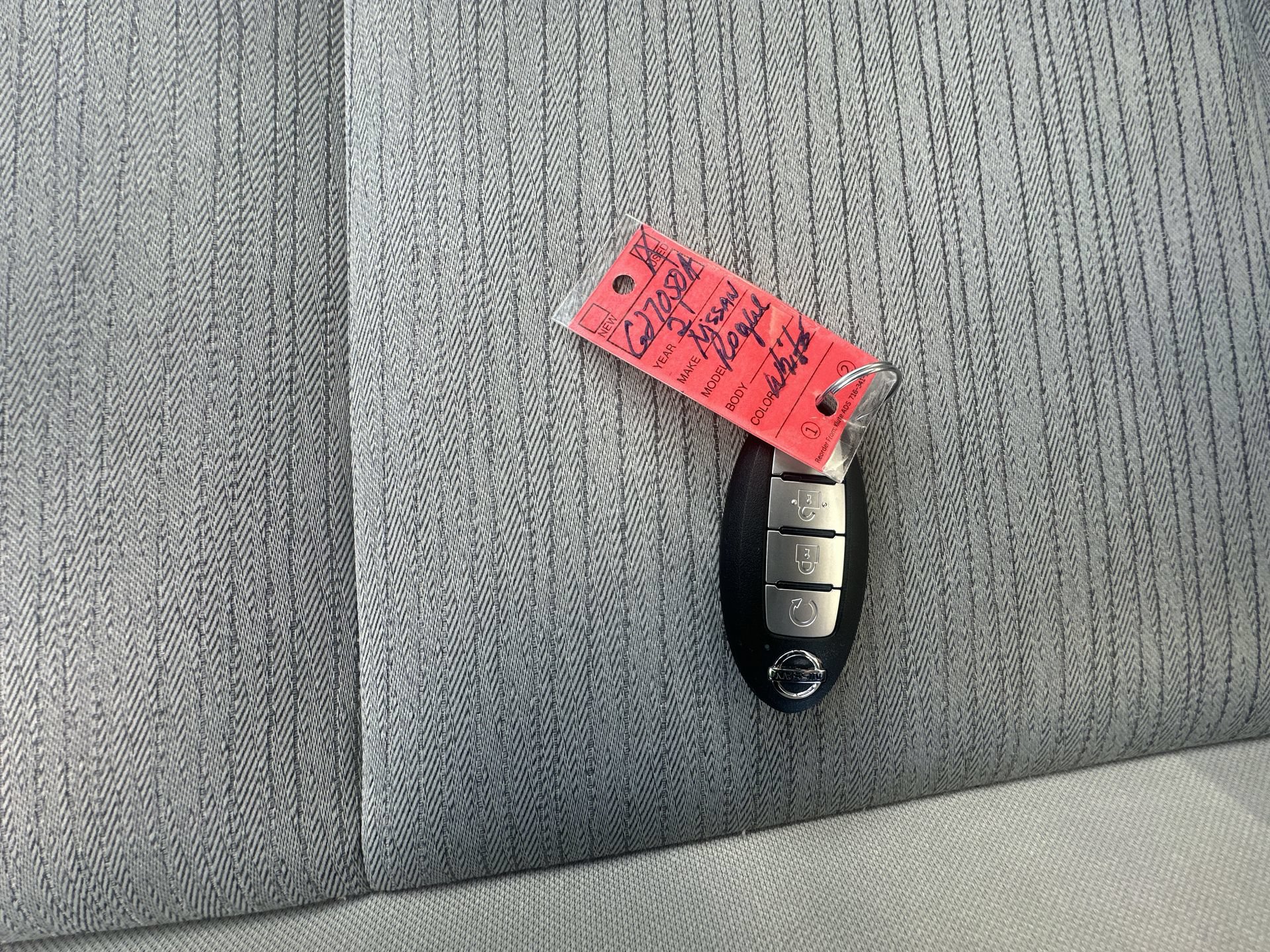 Used 2021 Nissan Rogue SV AWD/4WD image 35