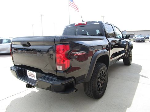 Used 2024 Chevrolet Colorado Trail Boss w/ Technology Package AWD/4WD image 7