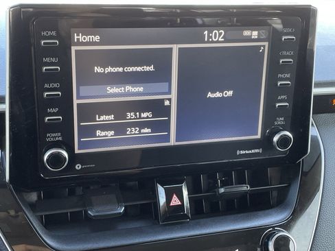 Used 2021 Toyota Corolla LE w/ Carpet Mat Package (TMS) image 27