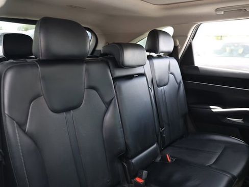 Used 2021 Kia Sorento S w/ Panoramic Sunroof Package FWD image 17