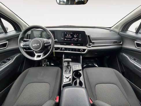 Used 2023 Kia Sportage LX image 14