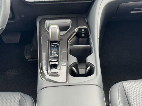 Certified 2025 Toyota Crown Signia w/ Advanced Technology Package image 17