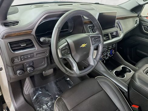 Used 2023 Chevrolet Tahoe Premier RWD image 18