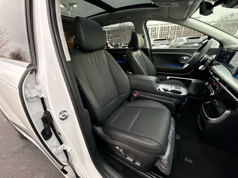 New 2026 Hyundai Ioniq 9 Calligraphy image 28