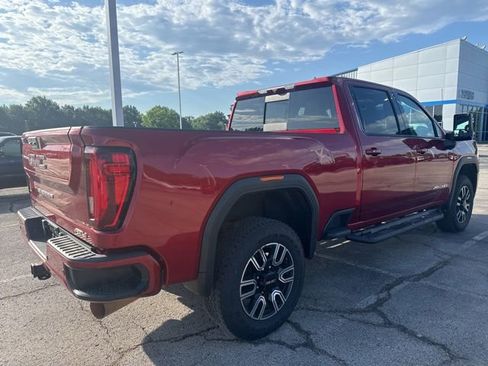 Used 2022 GMC Sierra 2500 AT4 w/ AT4 Preferred Package AWD/4WD image 2