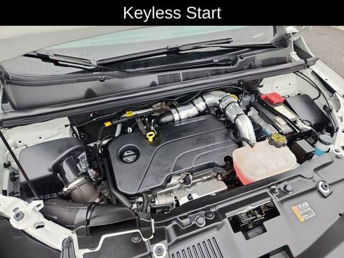 Used 2022 Chevrolet Trax LT w/ LT Convenience Package image 15