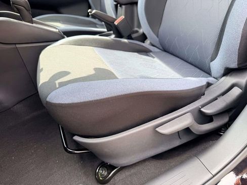 New 2025 Nissan Versa SV w/ Trunk Package FWD image 15