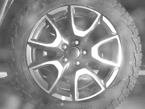 Used 2025 Jeep Compass Trailhawk image 12