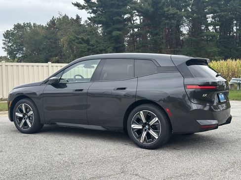 New 2026 BMW iX xDrive45 image 5