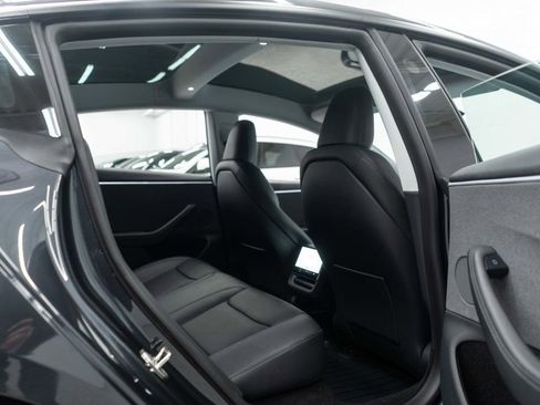 Used 2024 Tesla Model 3 image 12