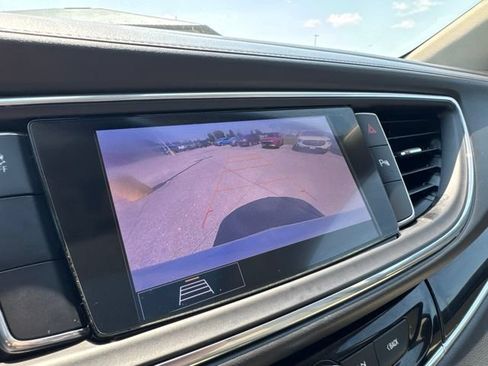 Used 2020 Buick Enclave Essence FWD image 19