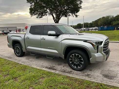Used 2024 Toyota Tundra Limited AWD/4WD image 8