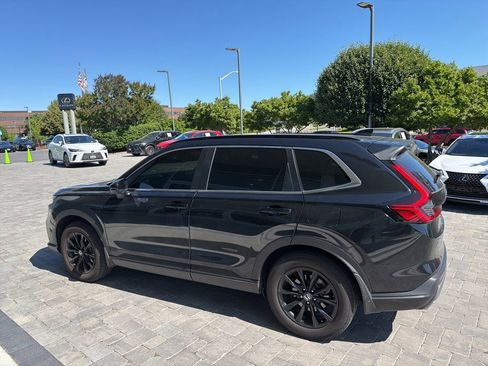 Used 2025 Honda CR-V Sport image 17