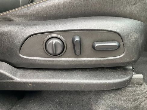 Used 2021 Chevrolet Traverse RS image 23