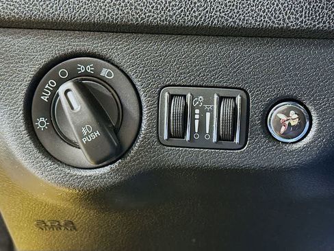 Used 2017 Dodge Charger R/T Scat Pack w/ Technology Group image 27