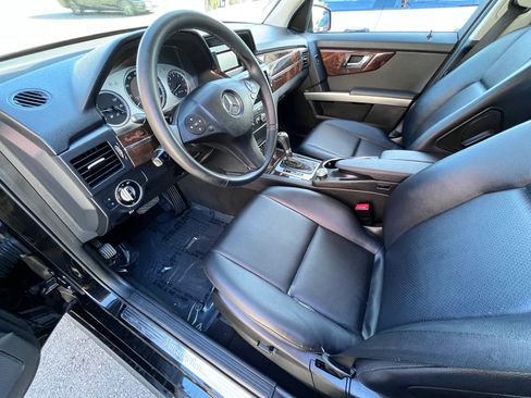 Used 2011 Mercedes-Benz GLK 350 4MATIC image 9