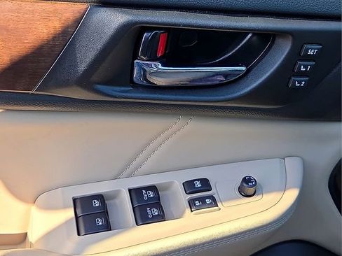 Used 2018 Subaru Outback 2.5i Limited image 15