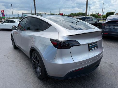 Used 2023 Tesla Model Y Performance AWD/4WD image 7