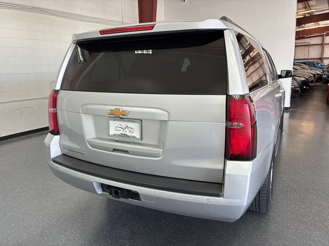 Used 2018 Chevrolet Suburban LT AWD/4WD image 4
