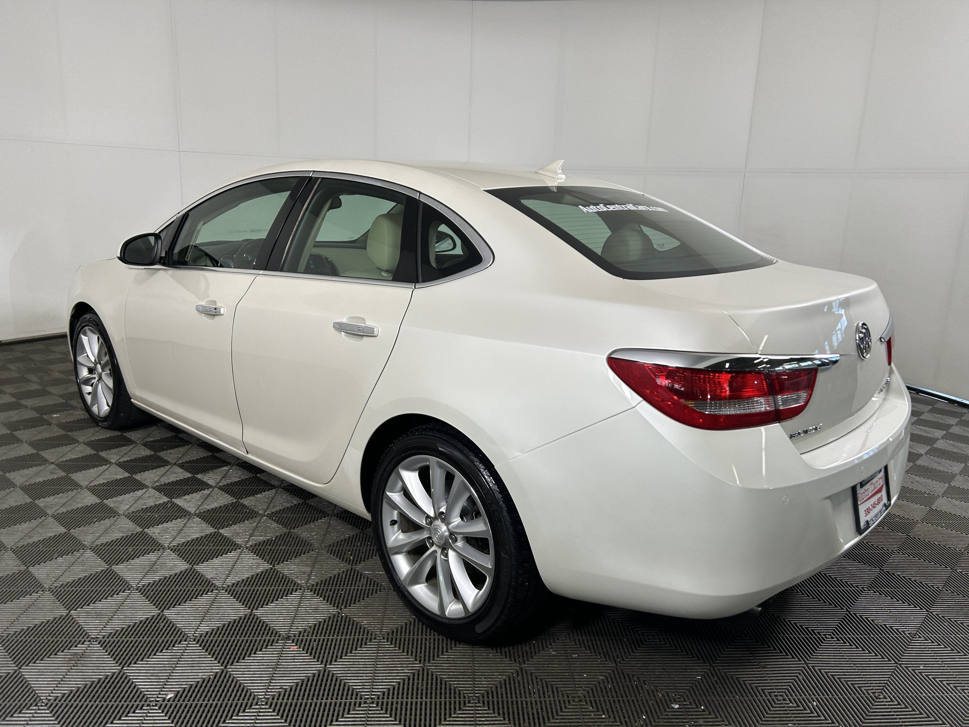 Used 2014 Buick Verano Leather FWD image 6