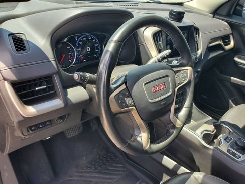 Used 2024 GMC Terrain Denali w/ Denali Premium Package AWD/4WD image 14