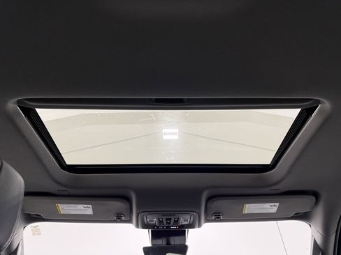 Used 2024 GMC Sierra 2500 Denali w/ Denali Reserve Package image 28