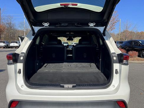 Used 2021 Toyota Highlander XSE image 30
