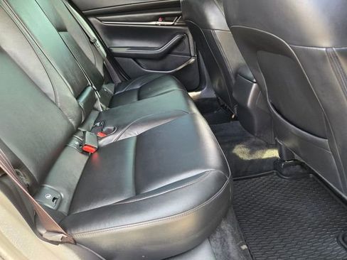 Used 2022 MAZDA MAZDA3 s FWD image 13