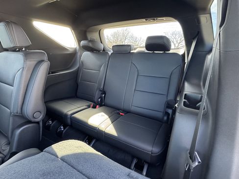 New 2026 Chevrolet Traverse LT image 9