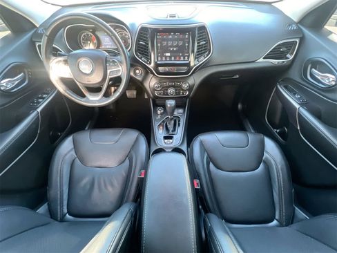 Used 2020 Jeep Cherokee Limited image 15