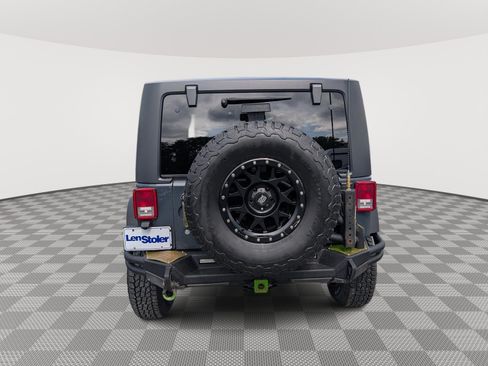 Used 2018 Jeep Wrangler Rubicon w/ Dual Top Group AWD/4WD image 4