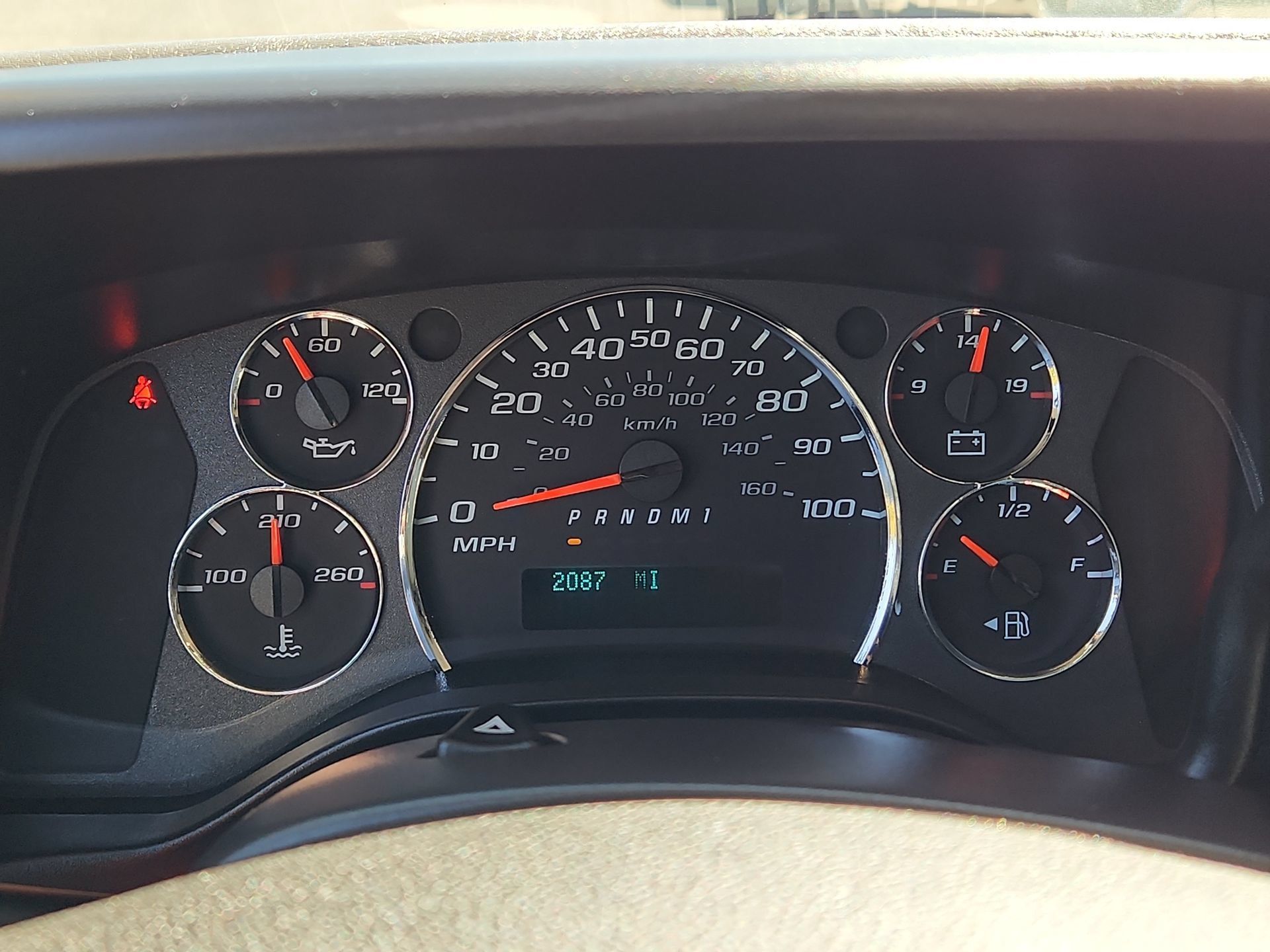 Used 2024 Chevrolet Express 2500 w/ Driver Convenience Package RWD image 10