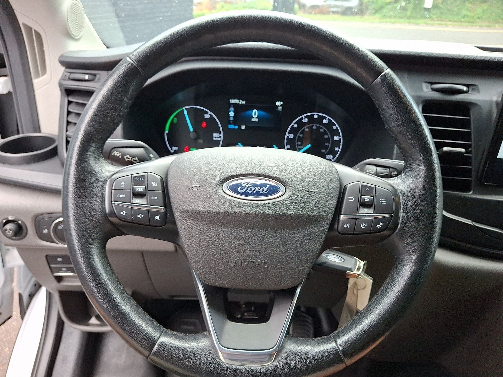 Used 2022 Ford E-Transit 148 High Roof Extended RWD image 20