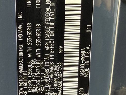 Used 2025 Toyota Grand Highlander FWD image 32