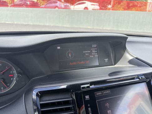 Used 2017 Honda Accord EX-L image 23