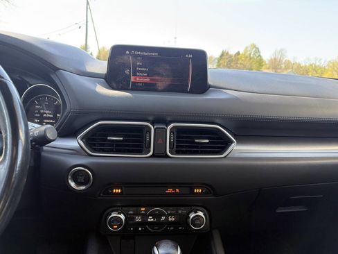 Used 2018 MAZDA CX-5 Touring w/ Preferred Equipment Package AWD/4WD image 17
