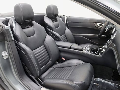 Used 2013 Mercedes-Benz SL 550 image 29