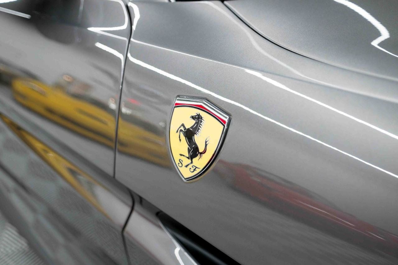 Used 2020 Ferrari Portofino RWD image 30