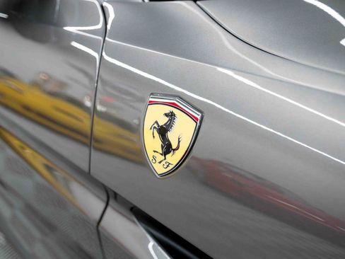 Used 2020 Ferrari Portofino RWD image 30