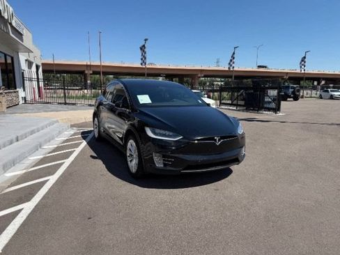 Used 2018 Tesla Model X 75D AWD/4WD image 17