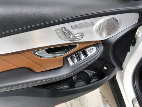 Used 2023 Mercedes-Benz GLC 300 4MATIC Coupe image 12