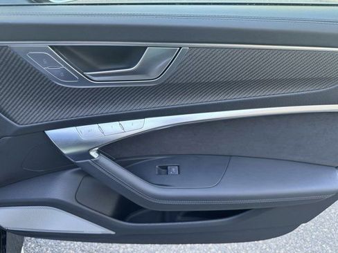 Certified 2022 Audi RS 6 AWD/4WD image 32