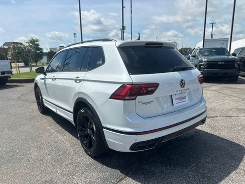 Used 2023 Volkswagen Tiguan SE R-Line FWD image 5