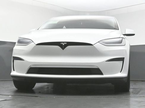 Used 2023 Tesla Model X AWD/4WD image 45