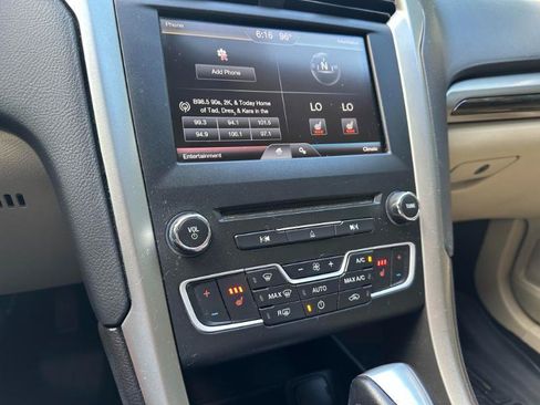 Used 2016 Ford Fusion SE w/ Equipment Group 202A FWD image 32
