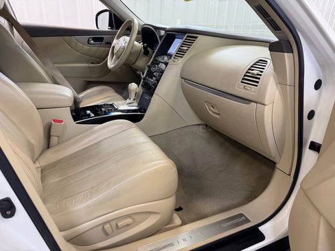 Used 2014 INFINITI QX70 2WD w/ Premium Package image 26