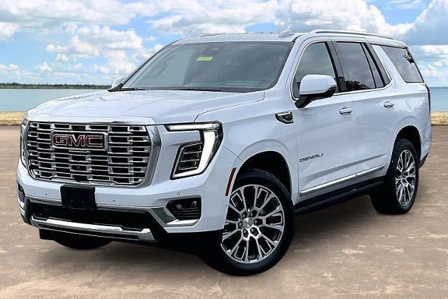 Used 2026 GMC Yukon Denali w/ Denali Reserve Package AWD/4WD image 3