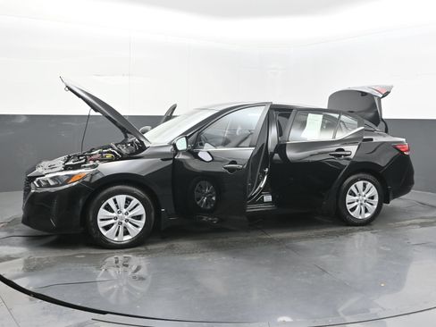 Certified 2025 Nissan Sentra S FWD image 47