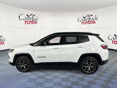 Used 2025 Jeep Compass Limited AWD/4WD image 5